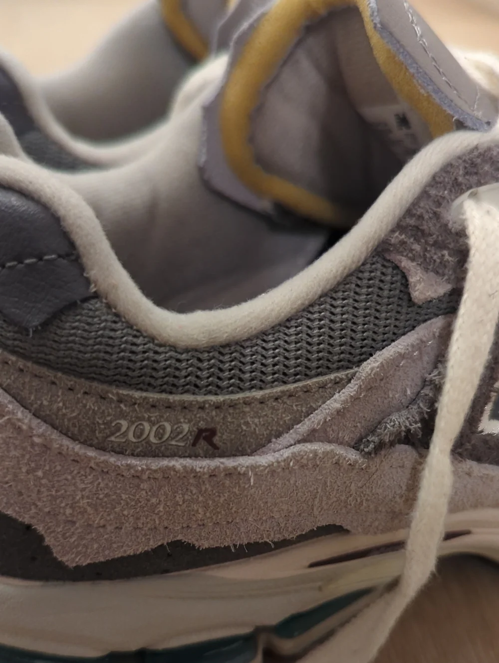 New Balance Men’s 2002R Grey Running Shoes